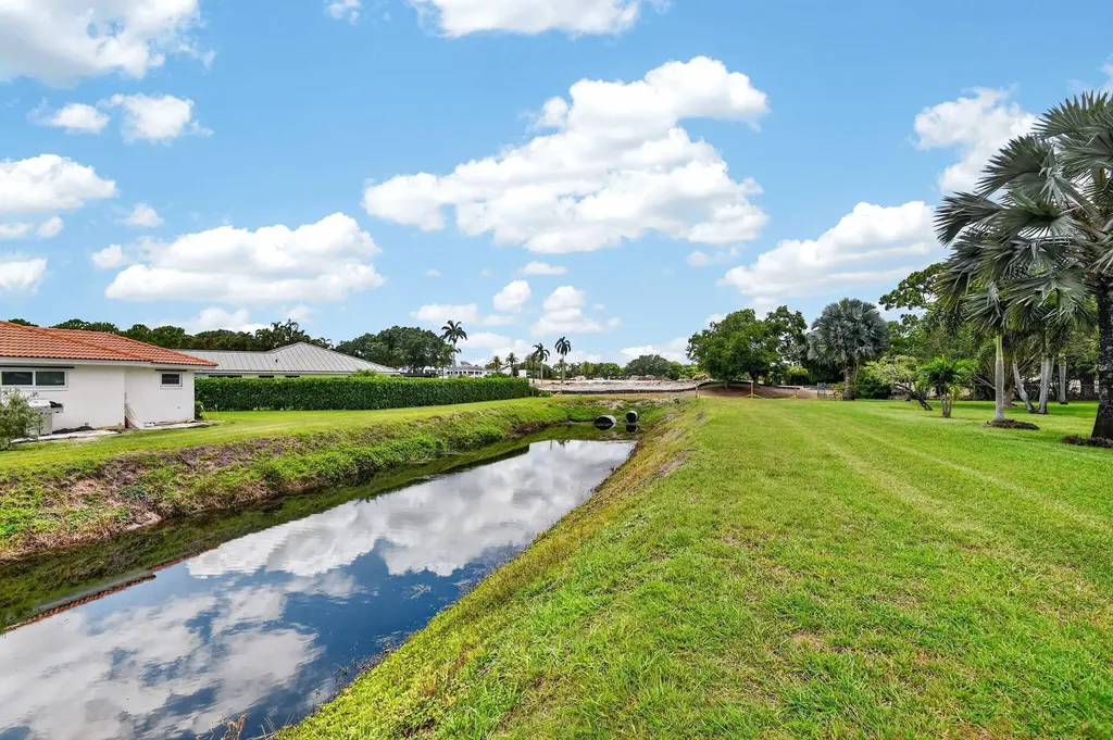 10460 Greentrail Drive N Boynton Beach FL 33436