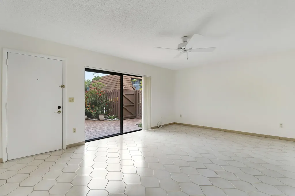 825 Center Street Jupiter FL 33458