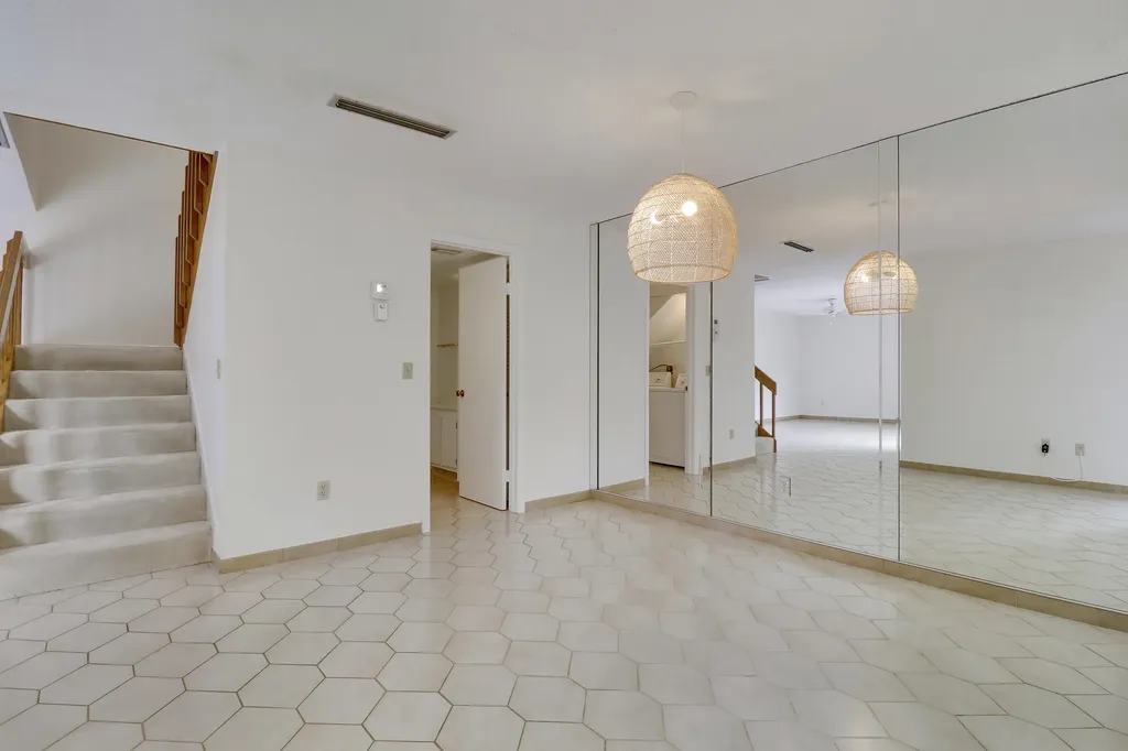 825 Center Street Jupiter FL 33458