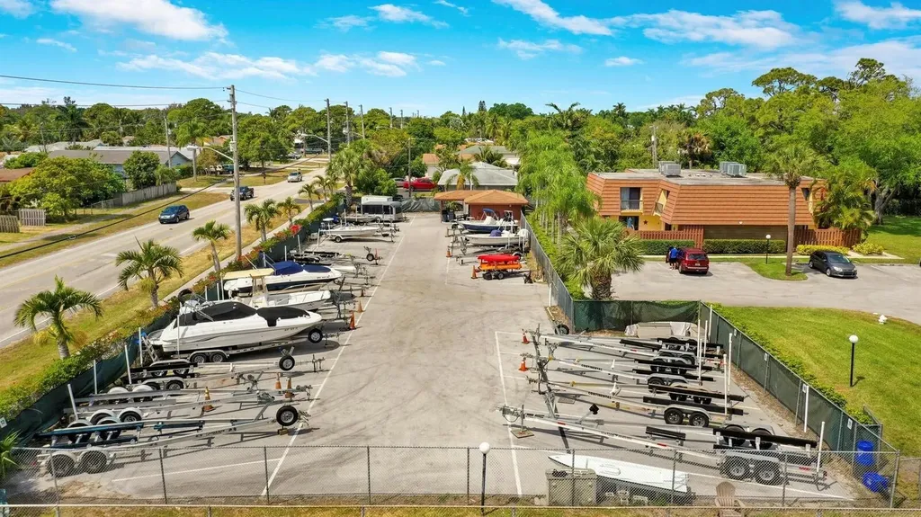 825 Center Street Jupiter FL 33458