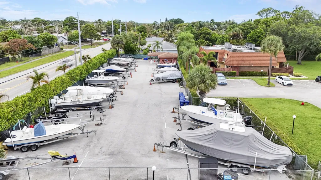 825 Center Street Jupiter FL 33458