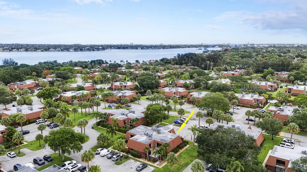 825 Center Street Jupiter FL 33458