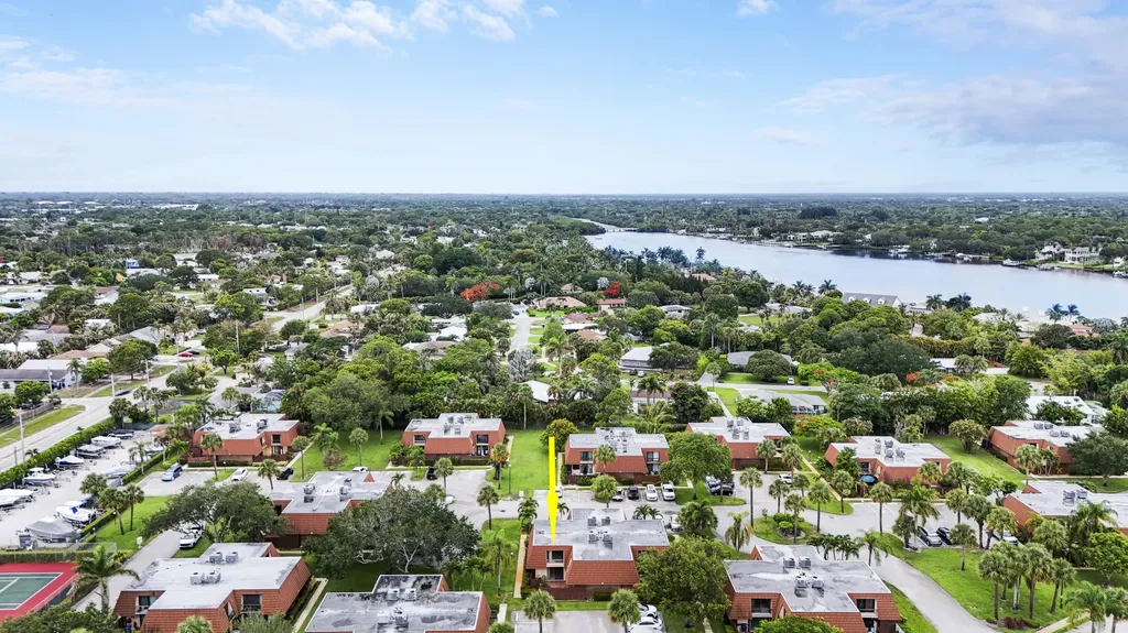 825 Center Street Jupiter FL 33458