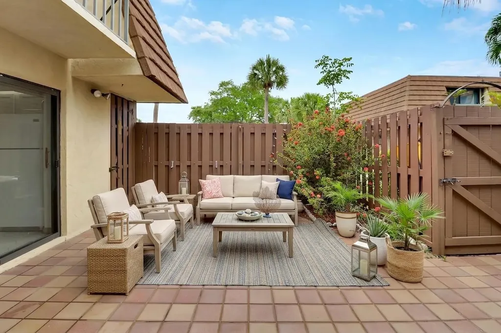 825 Center Street Jupiter FL 33458