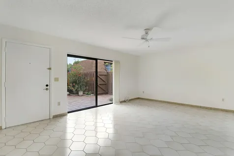 825 Center Street Jupiter FL 33458