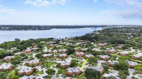 825 Center Street Jupiter FL 33458