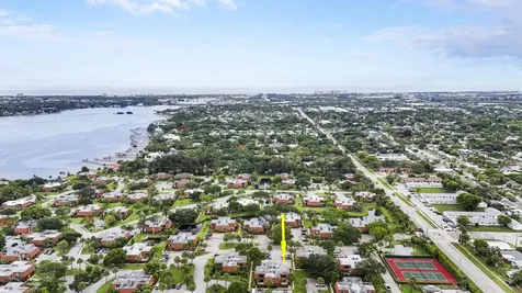 825 Center Street Jupiter FL 33458