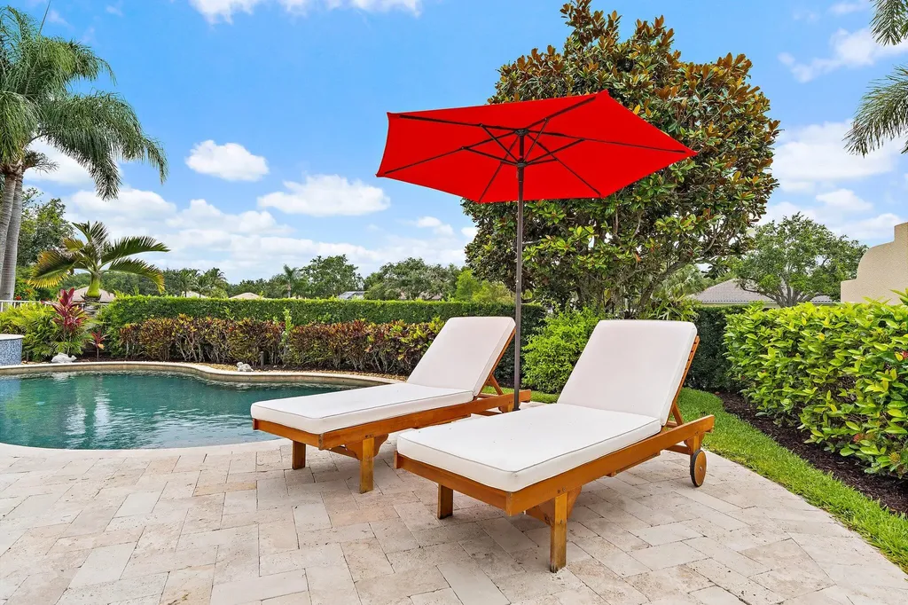 102 Euphrates Circle Palm Beach Gardens FL 33410
