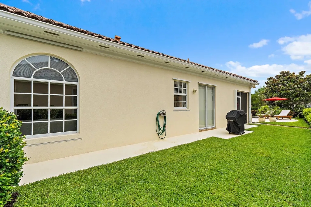 102 Euphrates Circle Palm Beach Gardens FL 33410
