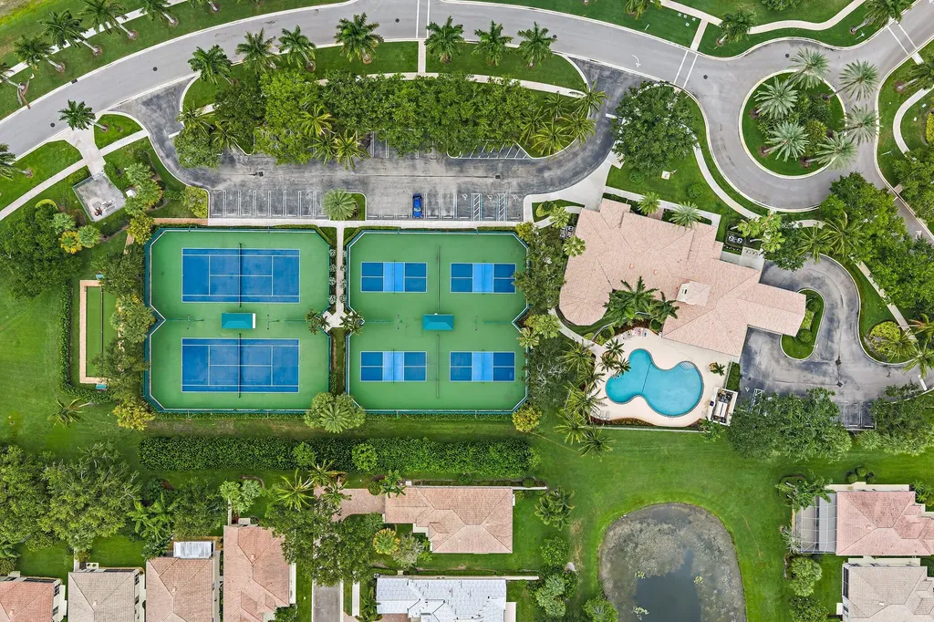 102 Euphrates Circle Palm Beach Gardens FL 33410
