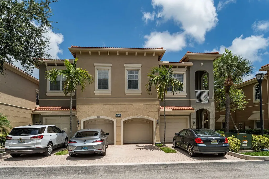 4861 Bonsai Circle Palm Beach Gardens FL 33418