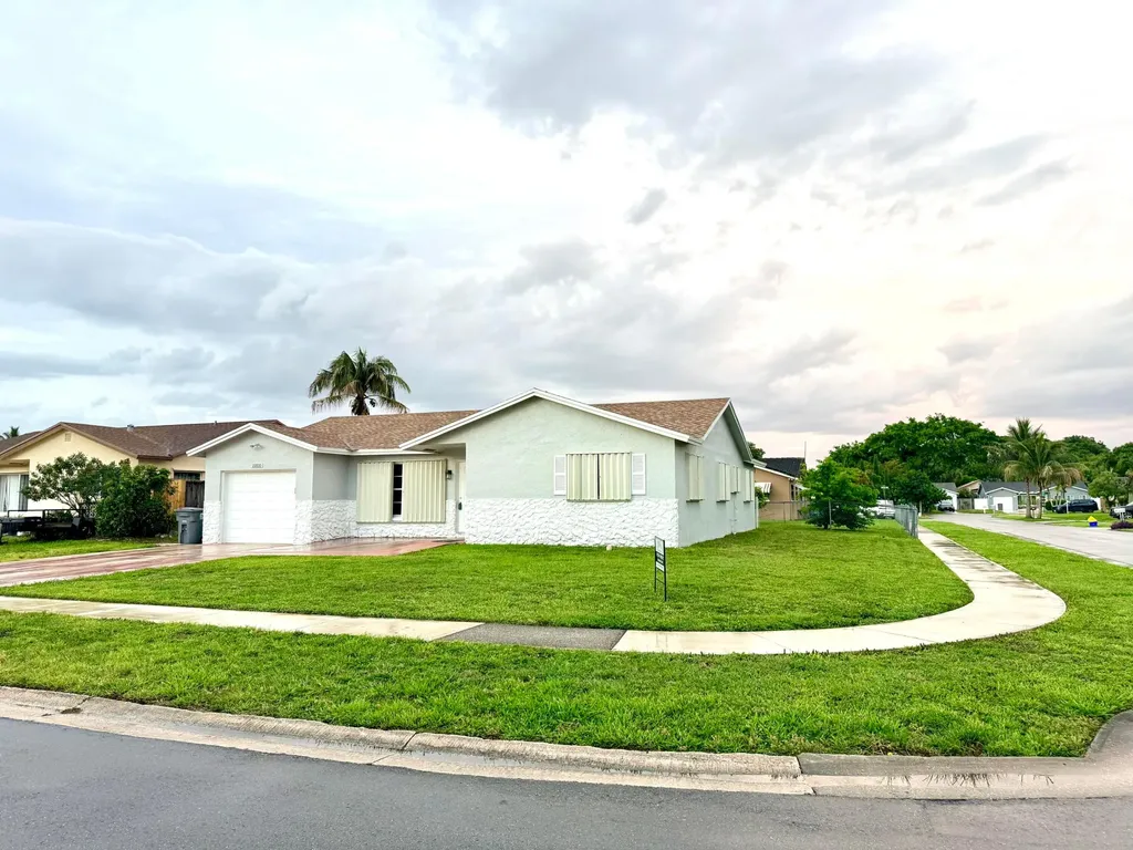 22800 SW 54th Way Boca Raton FL 33433