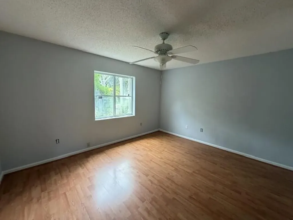 2440 NW 99th Way Sunrise FL 33322