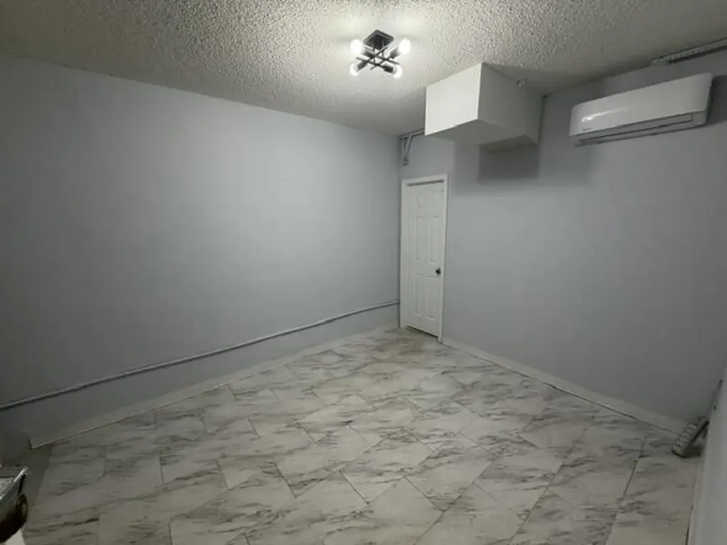 2440 NW 99th Way Sunrise FL 33322