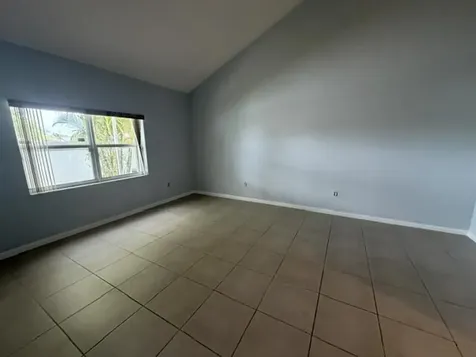 2440 NW 99th Way Sunrise FL 33322