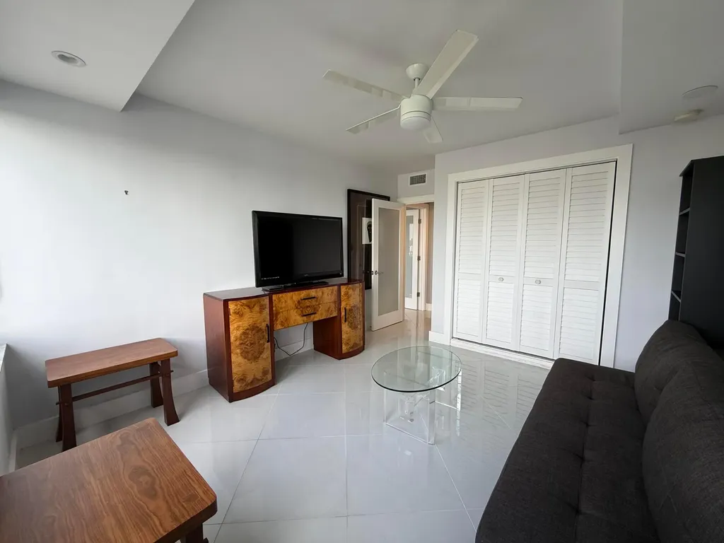 3233 NE 34th Street Fort Lauderdale FL 33308