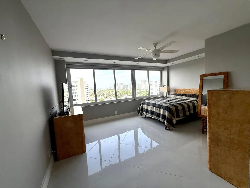 3233 NE 34th Street Fort Lauderdale FL 33308