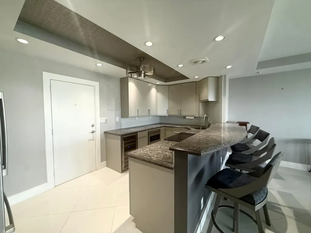 3233 NE 34th Street Fort Lauderdale FL 33308