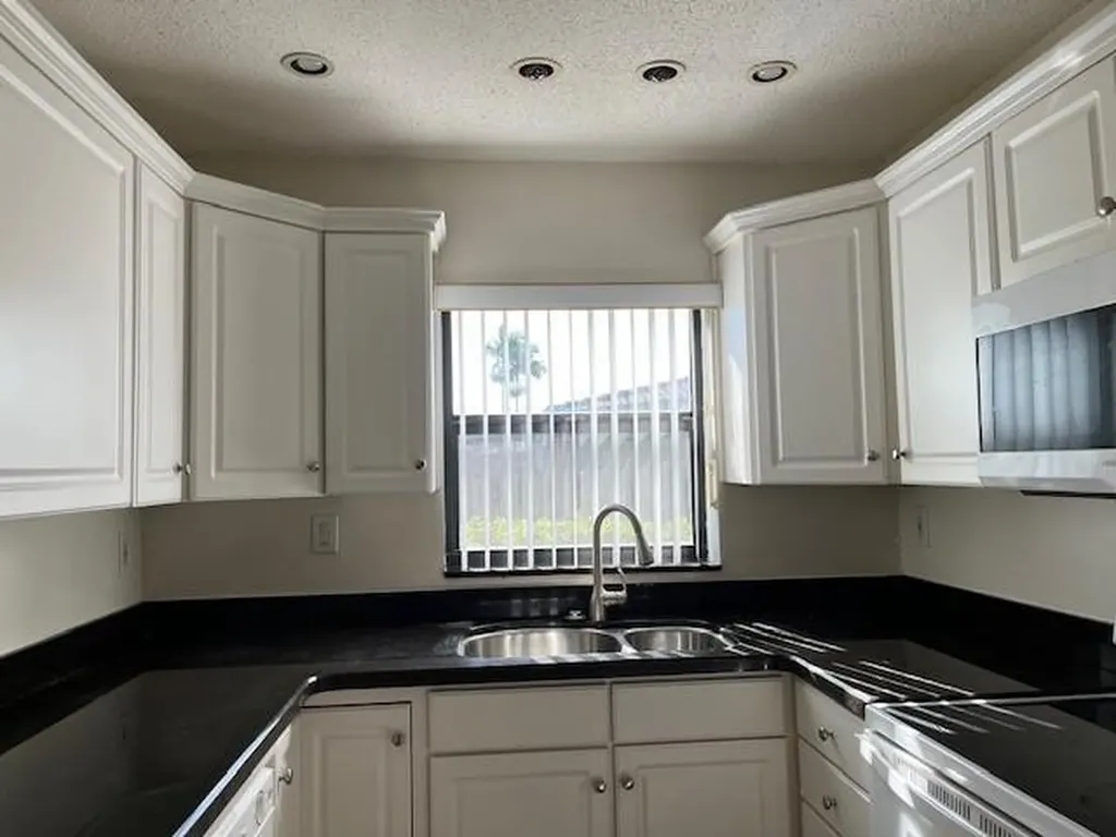 10631 NW 39th Street Coral Springs FL 33065