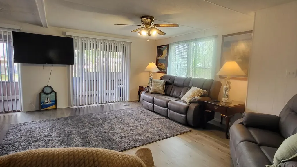 1013 9th Street Okeechobee FL 34974