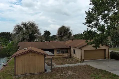 1013 9th Street Okeechobee FL 34974