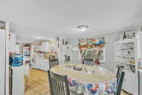 32 Lisa Lane Greenacres FL 33463