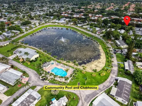 32 Lisa Lane Greenacres FL 33463
