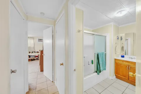 32 Lisa Lane Greenacres FL 33463