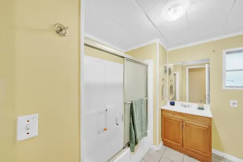 32 Lisa Lane Greenacres FL 33463
