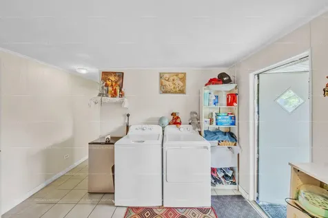 32 Lisa Lane Greenacres FL 33463