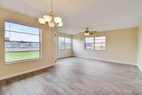 1475 Lake Mango Way West Palm Beach FL 33406