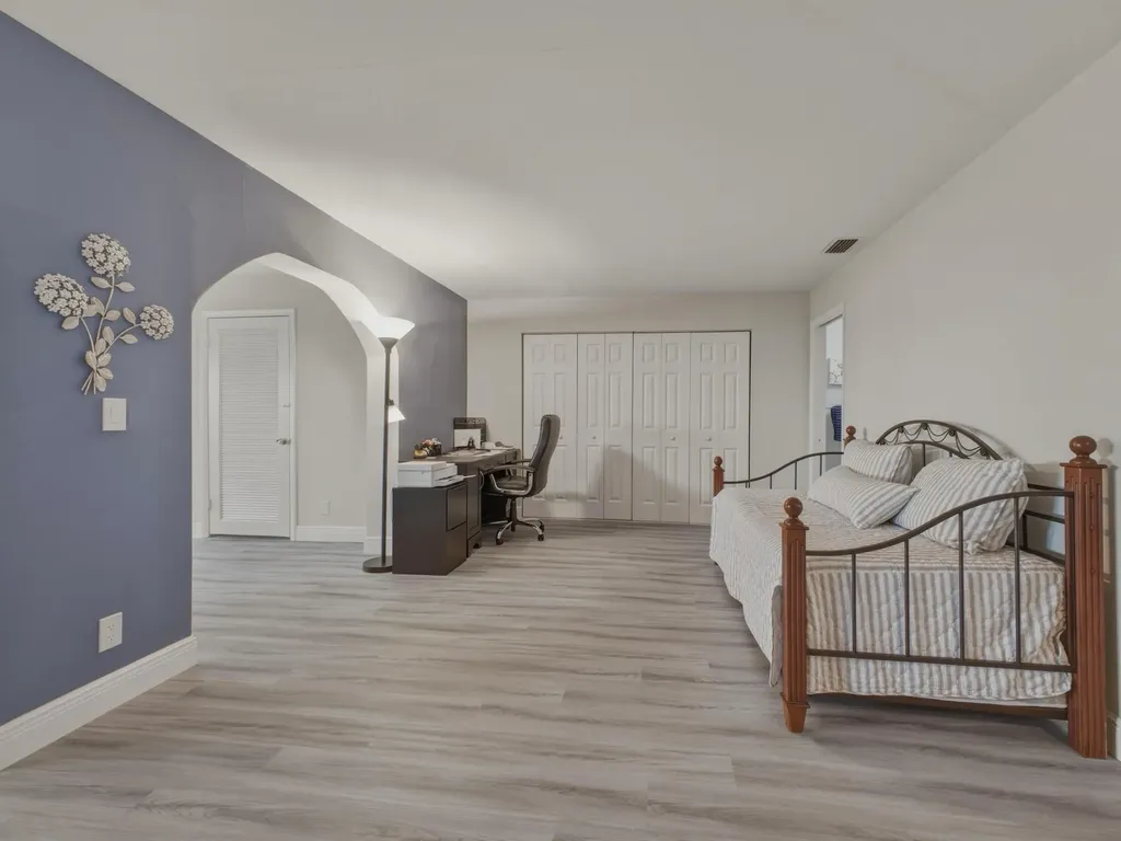 5800 W Fernley Drive W Greenacres FL 33415