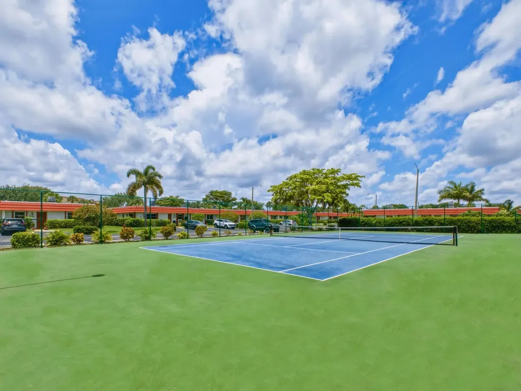 5800 W Fernley Drive W Greenacres FL 33415