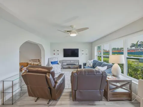 5800 W Fernley Drive W Greenacres FL 33415