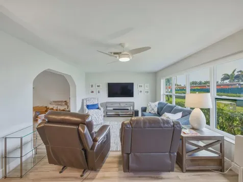 5800 W Fernley Drive W Greenacres FL 33415