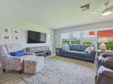 5800 W Fernley Drive W Greenacres FL 33415