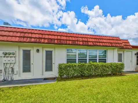5800 W Fernley Drive W Greenacres FL 33415
