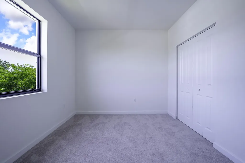 5838 Park Place Dania Beach FL 33312