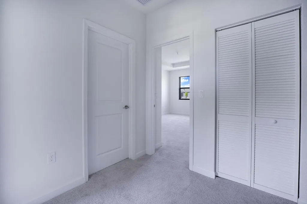 5838 Park Place Dania Beach FL 33312