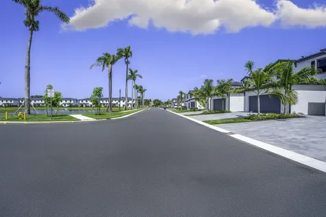 5838 Park Place Dania Beach FL 33312