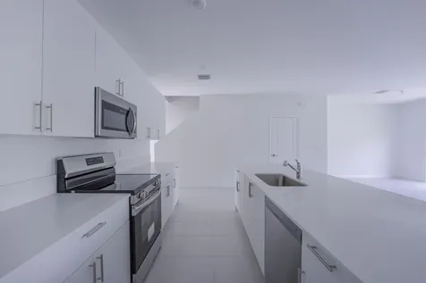 5838 Park Place Dania Beach FL 33312