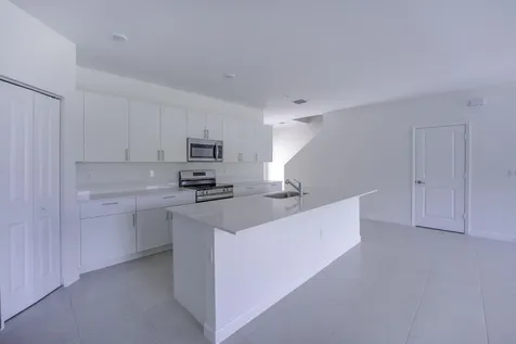 5838 Park Place Dania Beach FL 33312