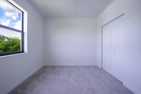 5838 Park Place Dania Beach FL 33312