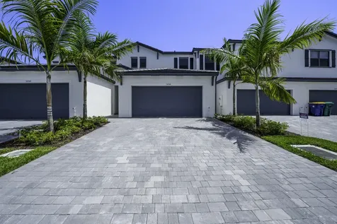 5838 Park Place Dania Beach FL 33312