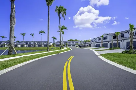 5838 Park Place Dania Beach FL 33312
