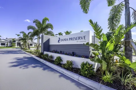 5838 Park Place Dania Beach FL 33312
