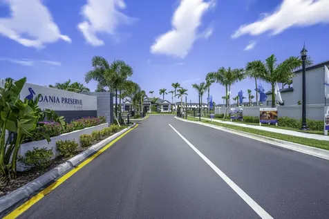 5838 Park Place Dania Beach FL 33312