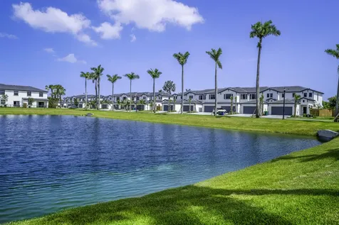 5838 Park Place Dania Beach FL 33312