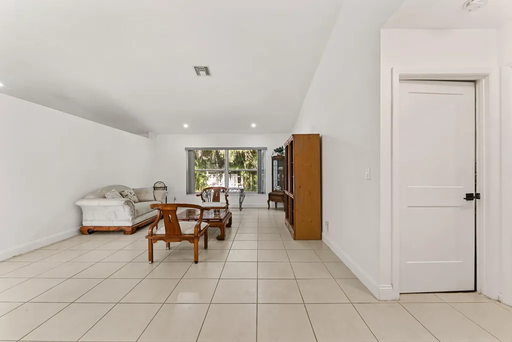 9532 NW 9th Court Plantation FL 33324