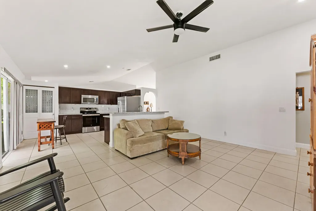 9532 NW 9th Court Plantation FL 33324
